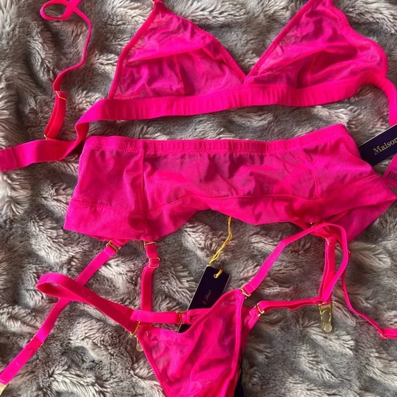 NWT Maison Close Corps à Corps Neon Pink Triangle Bra Thong and Garter Belt Set